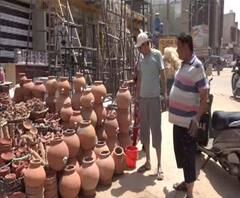 गर्मियां आते ही सजने लगे 'मिट्टी के मटकों' की मार्केट, लोगों ने बताई खासियत। Agra 