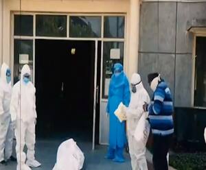 सावधान! 2020 में जैसे कोरोना ने रुलाया, 2021 में फिर बनने लगी वैसी स्थिति | Mudde Ki Baat 