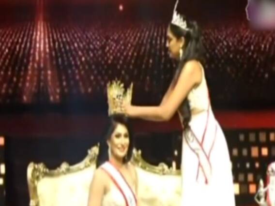 मिसेज श्रीलंका प्रतियोगिता के दौरान ड्रामा, लाइव शो में विजेता के सिर से ताज छीना