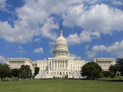 US Capitol के बाहर गोली चलने की खबर, Lockdown लगाया गया