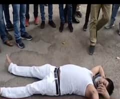'पुलिस अधीक्षक ने मुझको बहुत मारा', सड़क पर BJP विधायक का हाईवोल्टेज ड्रामा 